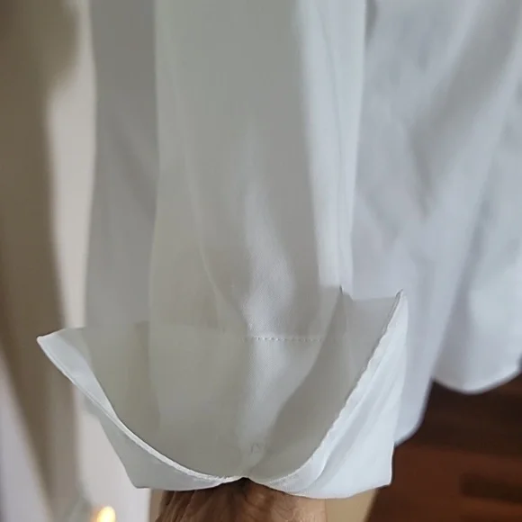 Lands' End Women's White Button-Down Shirt - Picture 2 of 6